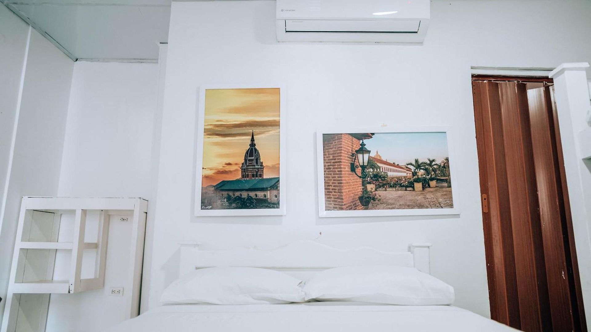 Hotel Puerto, Manga